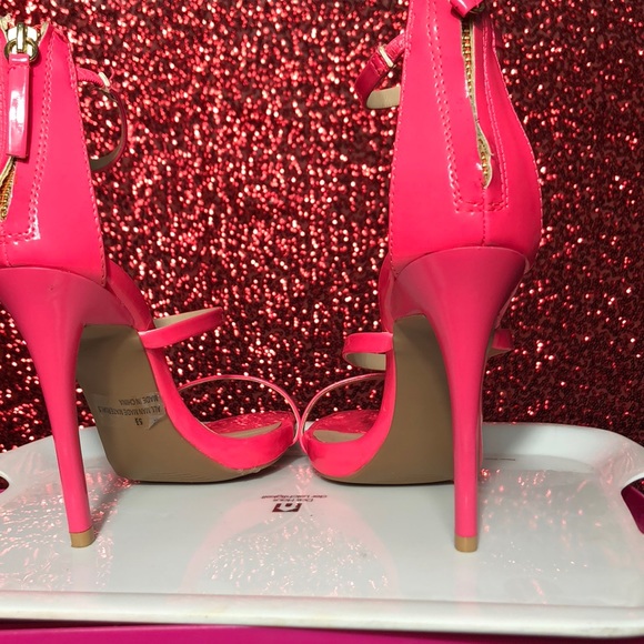 Pink heels 💖 - Picture 3 of 3